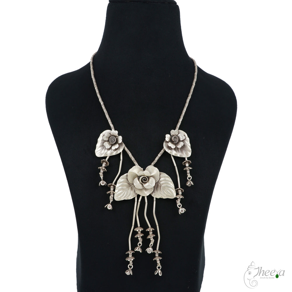Silver Rose Necklace image 0